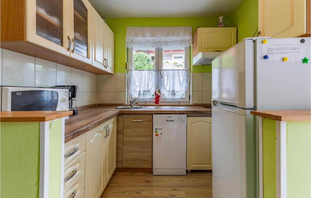 Nice Apartment In Premantura With Wifi Buitenkant foto